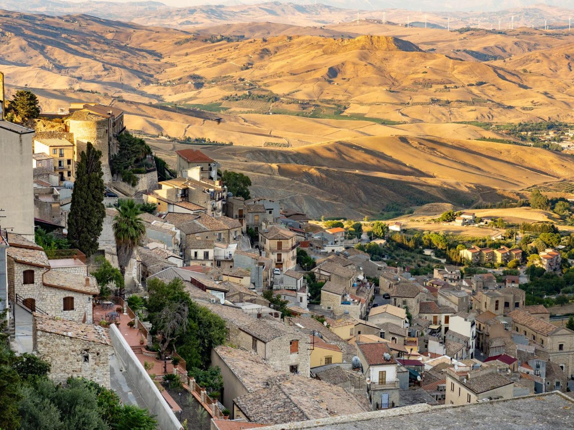 La Casa Della Nonna Apartment Cammarata Bagian luar foto